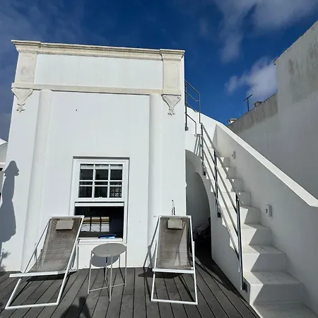 Casa De Poseidon House With 3 Bright Bedrooms And Large Terrace בית נופש Olhão