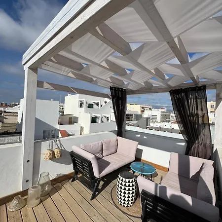 Casa De Poseidon House With 3 Bright Bedrooms And Large Terrace * Olhão