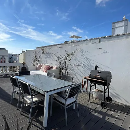 Casa De Poseidon House With 3 Bright Bedrooms And Large Terrace بيت للعطل Olhão