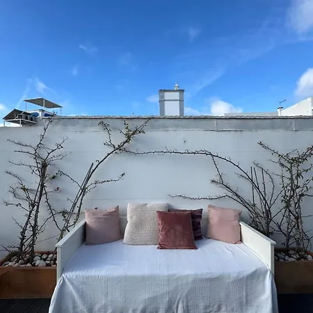 Casa De Poseidon House With 3 Bright Bedrooms And Large Terrace بيت للعطل Olhão