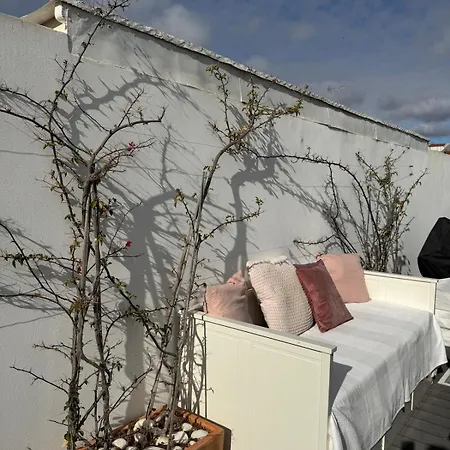 Casa De Poseidon House With 3 Bright Bedrooms And Large Terrace Olhão