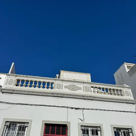 Casa De Poseidon House With 3 Bright Bedrooms And Large Terrace Olhão